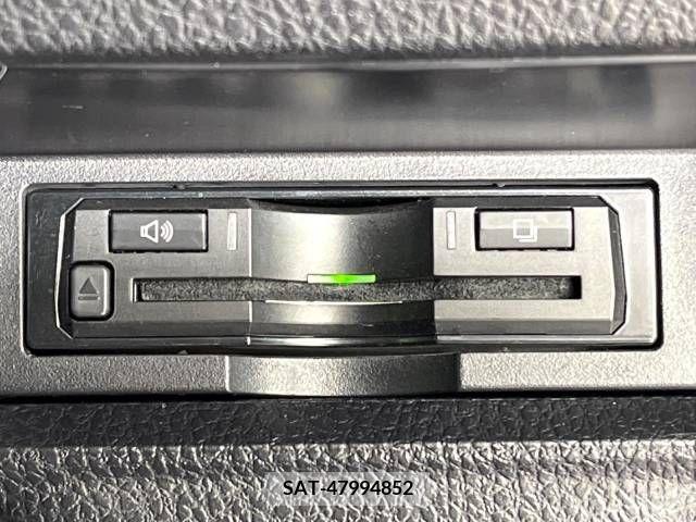 Toyota VOXY 2015-05 288936-6