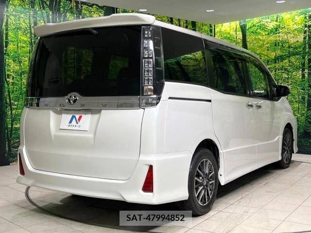 Toyota VOXY 2015-05 288936-18