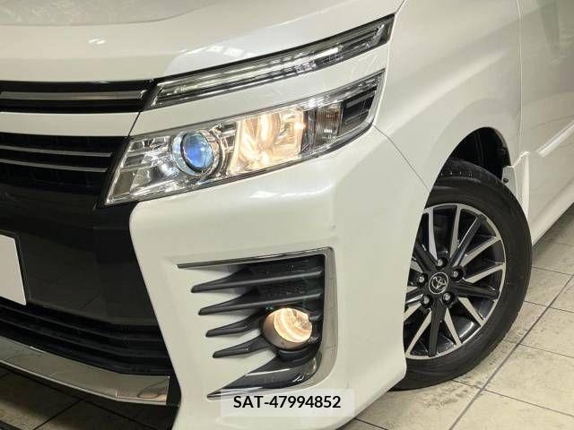 Toyota VOXY 2015-05 288936-13