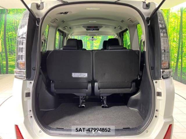 Toyota VOXY 2015-05 288936-11