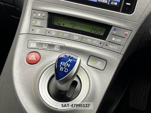 Toyota PRIUS 2013-09 216317-13