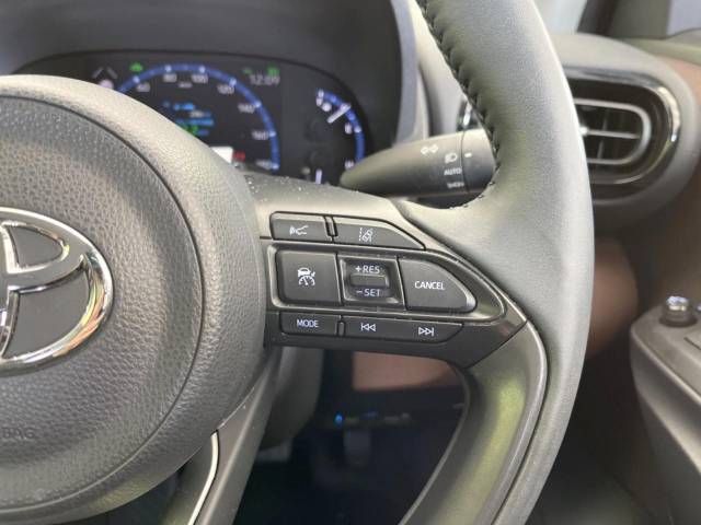 Toyota YARIS CROSS 2020-11 185629-5