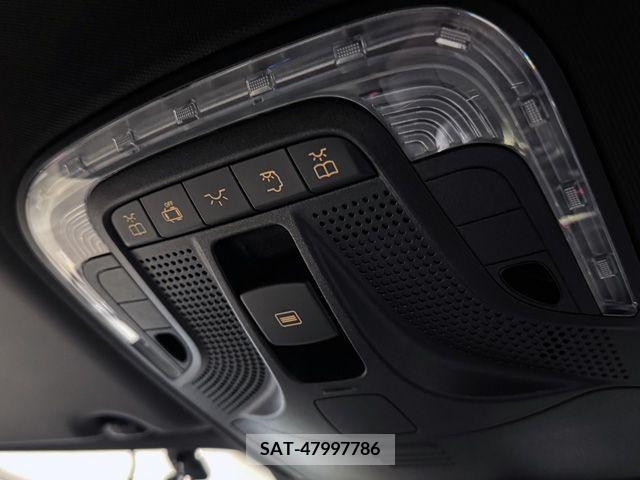 Mercedes Benz V-CLASS 2017-11 351392-17