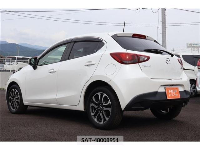 Mazda DEMIO 2015-11 301942-1