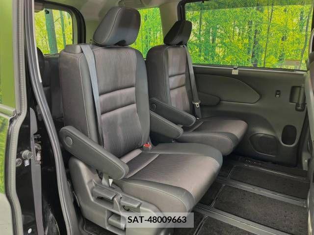 Nissan SERENA 2018-03 211382-9