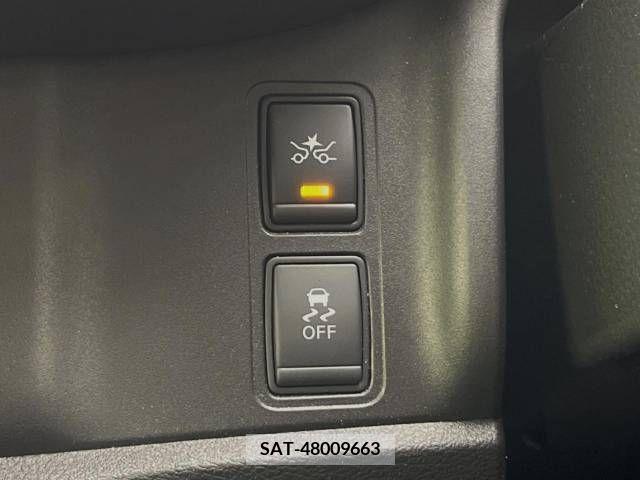 Nissan SERENA 2018-03 211382-7