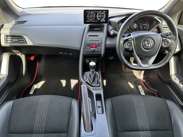 Honda S660 2016-03 25184-2