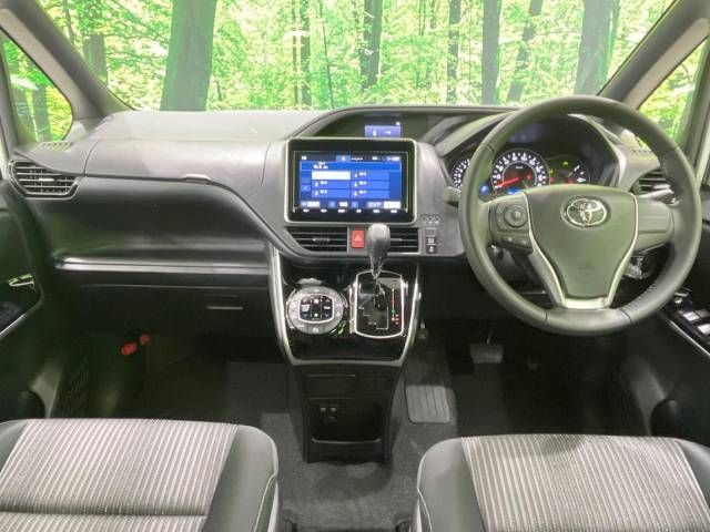 Toyota VOXY 2019-01 29299-1