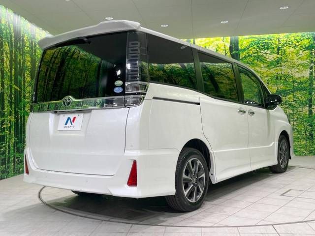 Toyota VOXY 2019-01 29299-17