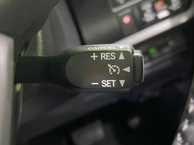 Toyota VOXY 2019-01 29299-6
