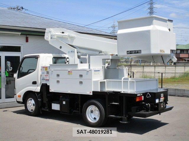 Hino DUTRO 2019-06 297319-3