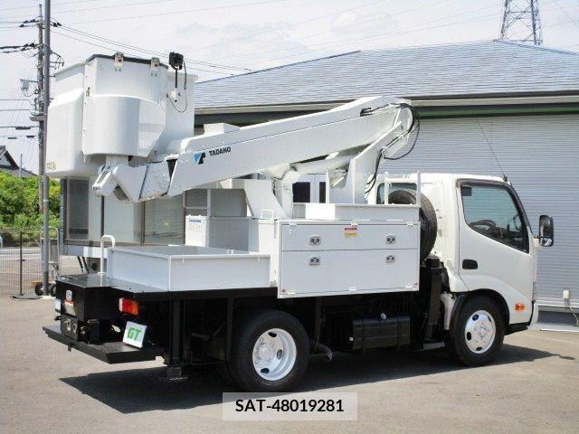 Hino DUTRO 2019-06 297319-4