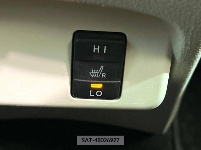 Toyota SIENTA 2016-01 394039-5