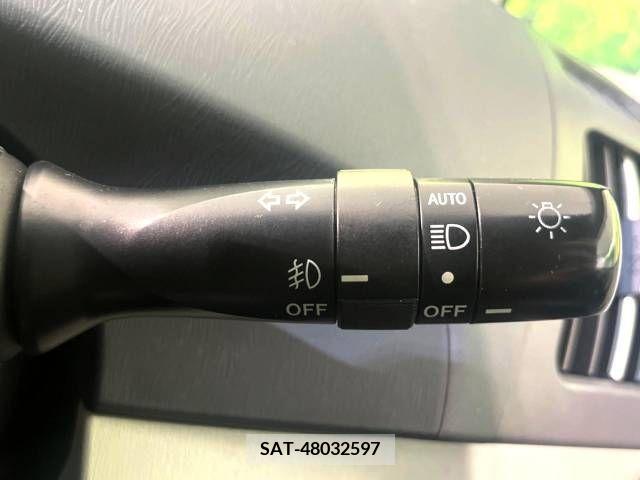 Toyota PRIUS 2010-01 393357-6