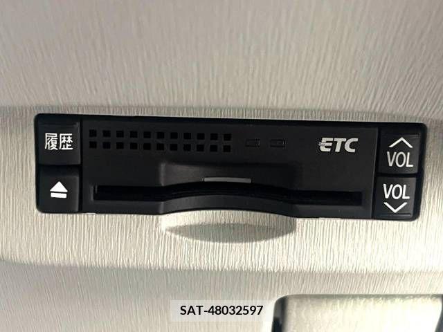 Toyota PRIUS 2010-01 393357-5