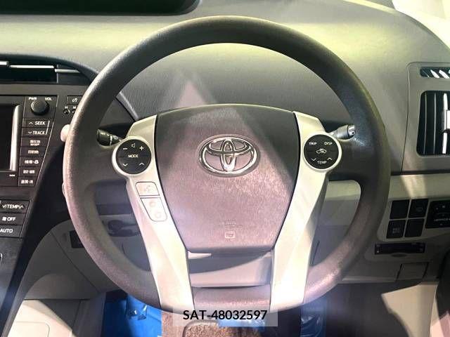 Toyota PRIUS 2010-01 393357-11