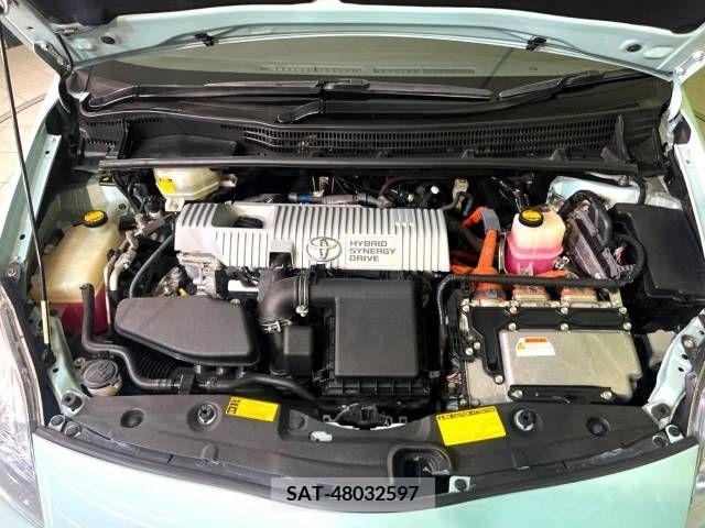 Toyota PRIUS 2010-01 393357-18