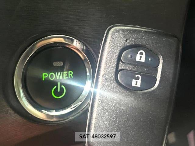 Toyota PRIUS 2010-01 393357-7