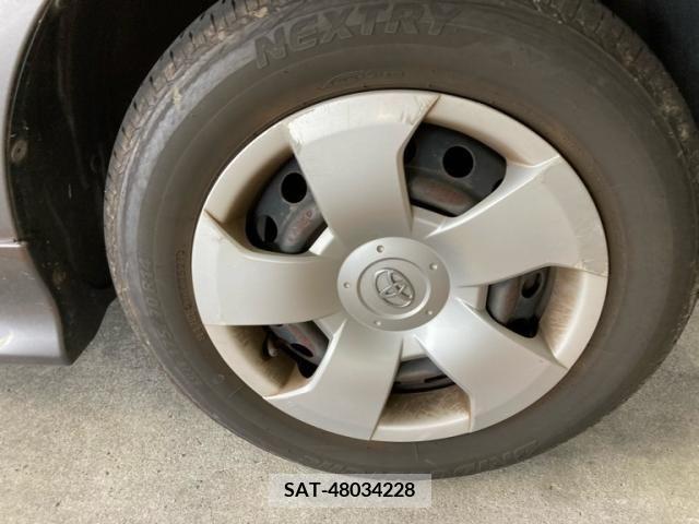 Toyota SIENTA 2007-12 394073-4