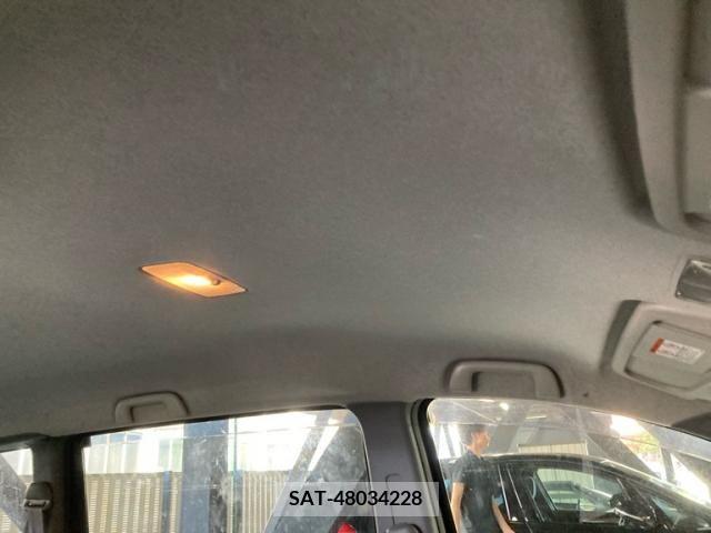 Toyota SIENTA 2007-12 394073-10