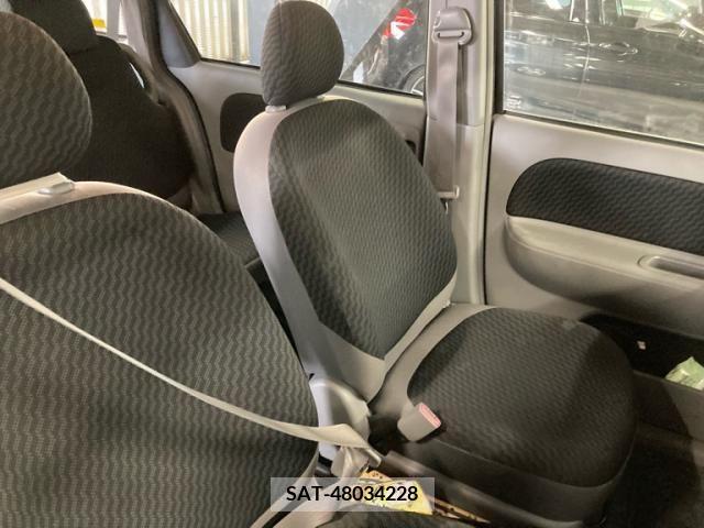 Toyota SIENTA 2007-12 394073-9