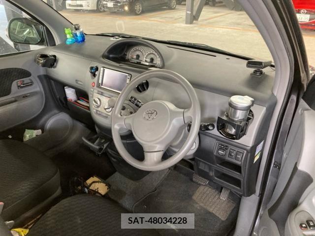Toyota SIENTA 2007-12 394073-8