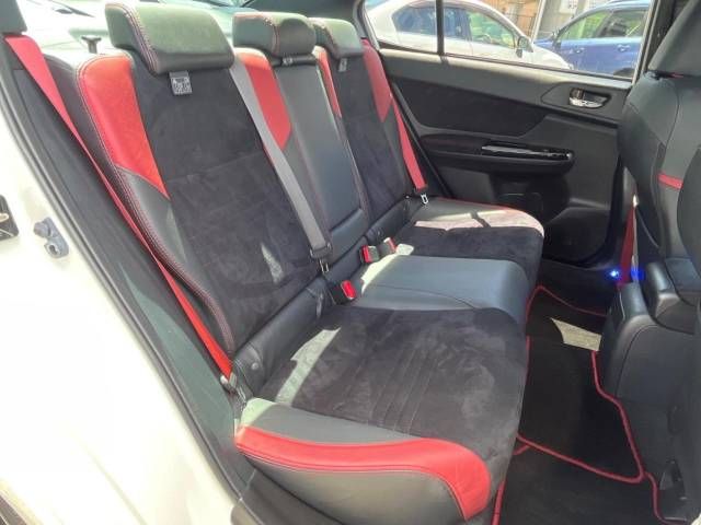 Subaru WRX STI 2017-12 185467-12
