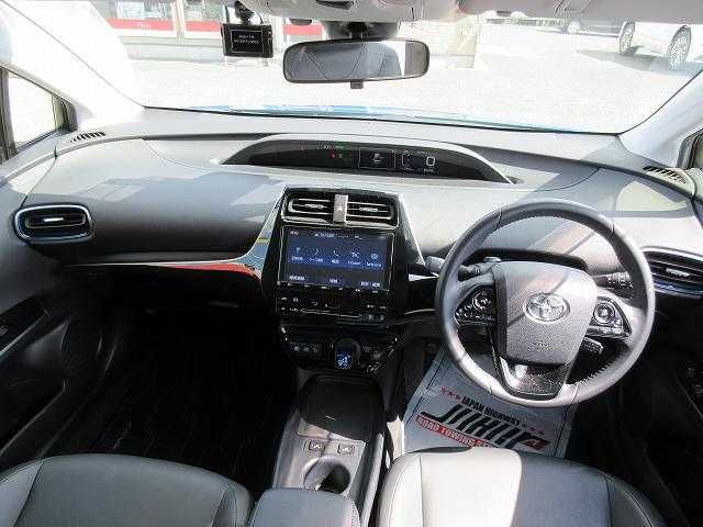 Toyota PRIUS 2019-03 21887-1