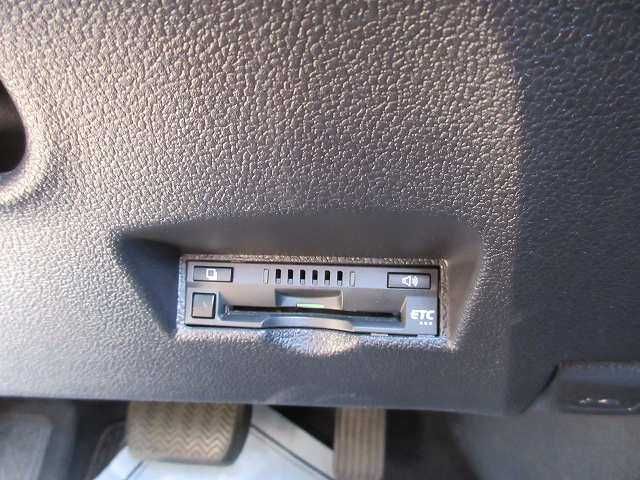 Toyota PRIUS 2019-03 21887-9