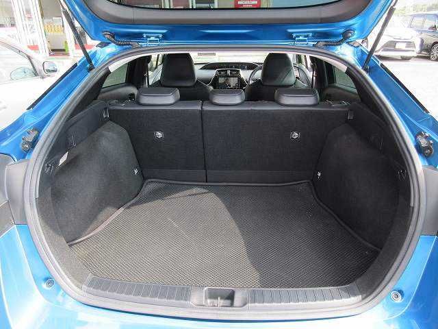 Toyota PRIUS 2019-03 21887-15
