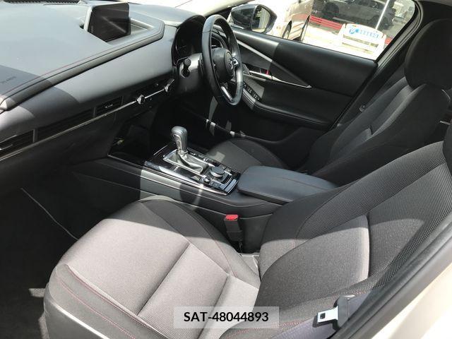 Mazda CX-30 2022-03 230670-15