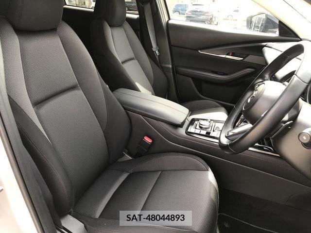 Mazda CX-30 2022-03 230670-8