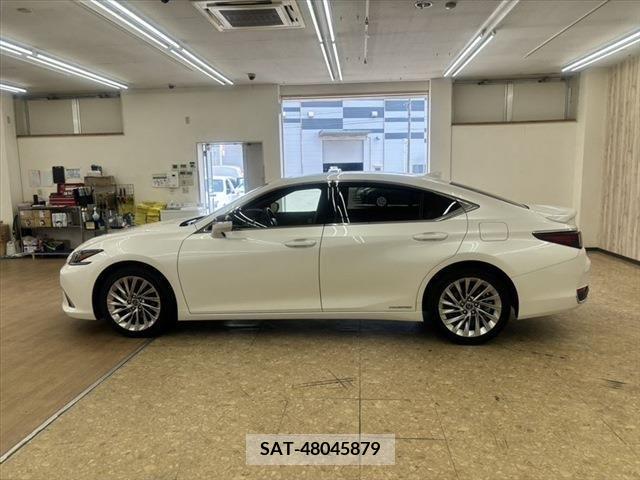 Lexus ES 2020-08 300402-17