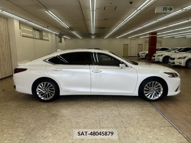 Lexus ES 2020-08 300402-13