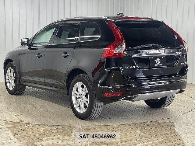 Volvo XC60 2015-09 329722-15