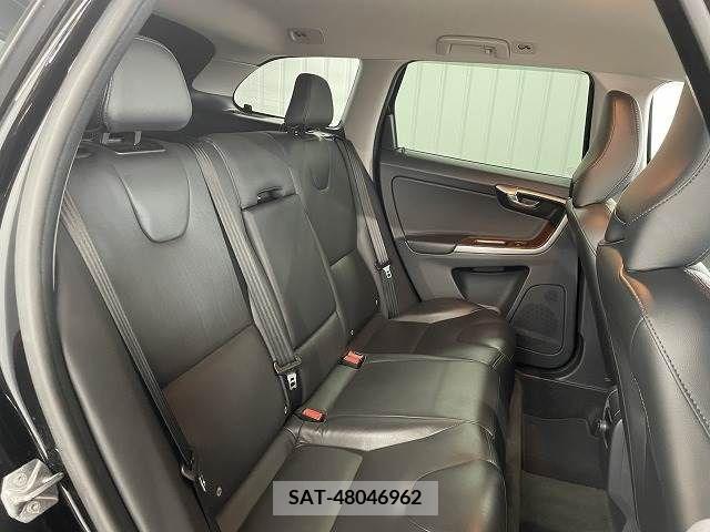 Volvo XC60 2015-09 329722-5
