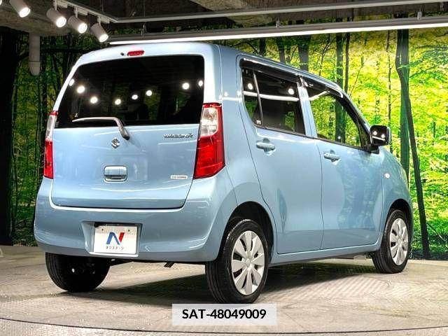 Suzuki WAGON R 2015-12 370943-17