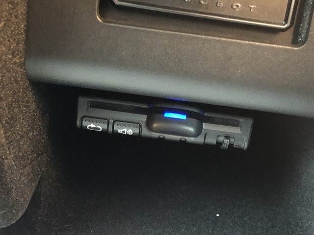 Peugeot 5008 2018-08 13228-8