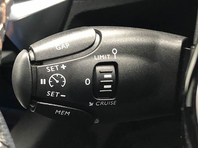 Peugeot 5008 2018-08 13228-6