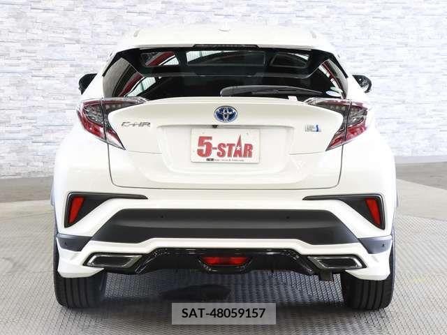 Toyota C-HR 2017-11 357773-11
