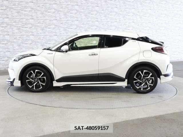 Toyota C-HR 2017-11 357773-10