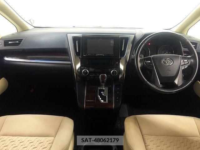 Toyota VELLFIRE 2017-03 229839-1
