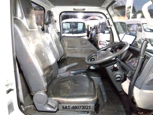 Isuzu ELF TRUCK 2013-08 413497-5