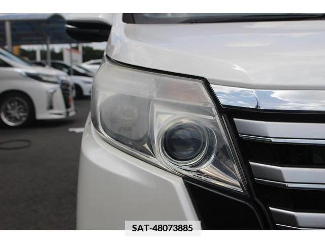 Toyota NOAH 2014-03 351748-10