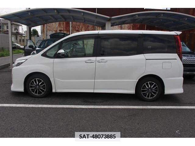 Toyota NOAH 2014-03 351748-6