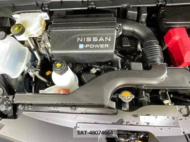 Nissan SERENA 2023-10 324945-18