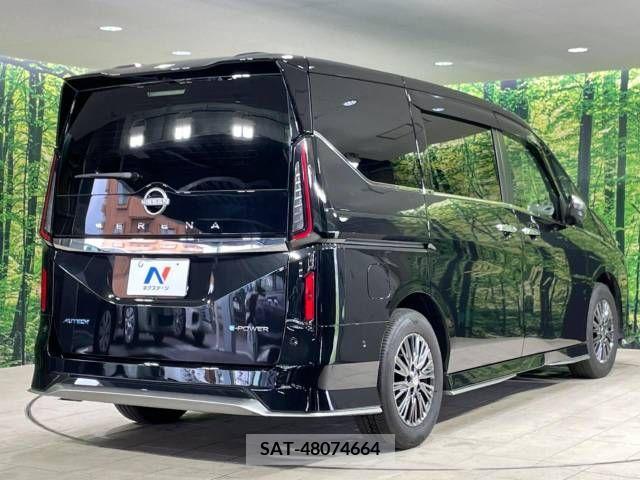Nissan SERENA 2023-10 324945-17