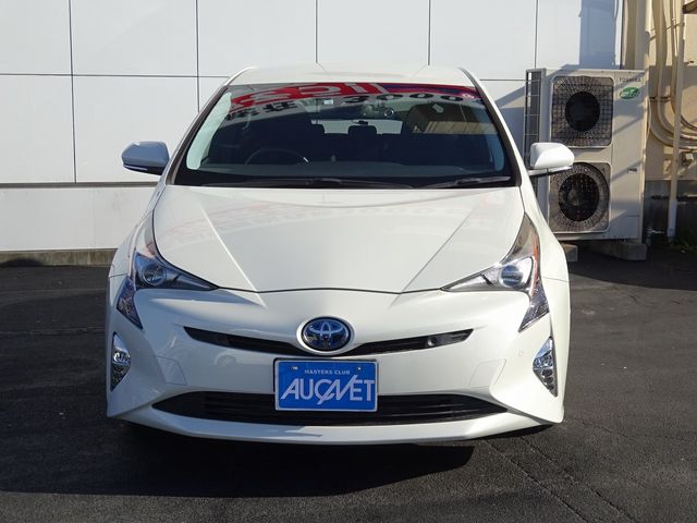 Toyota PRIUS 2018-05 28468-1