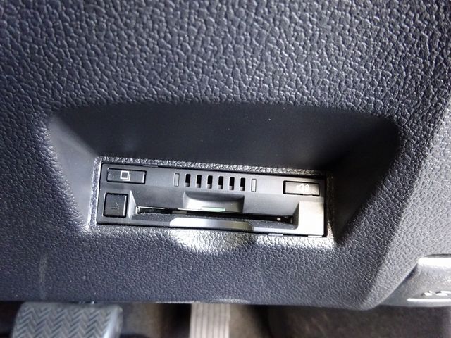 Toyota PRIUS 2018-05 28468-27