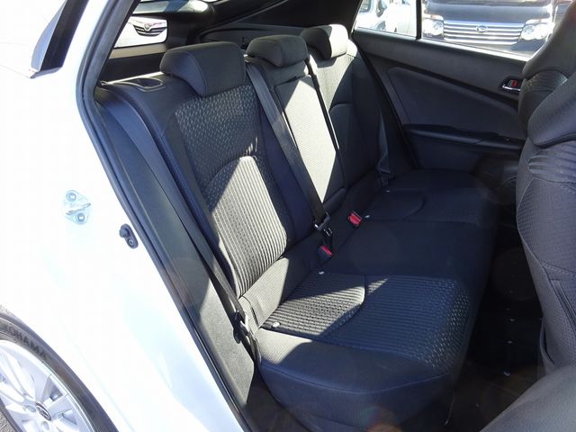 Toyota PRIUS 2018-05 28468-13